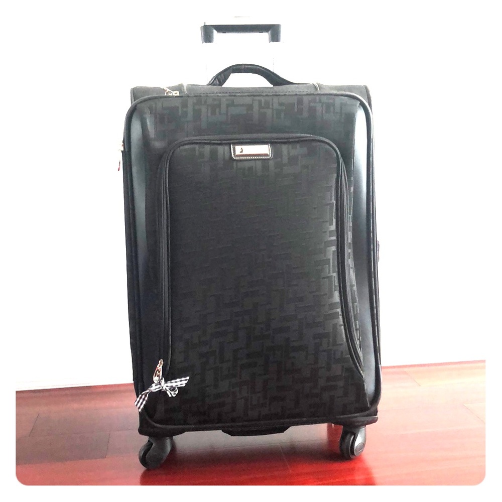 London Fog Four Wheel Luggage